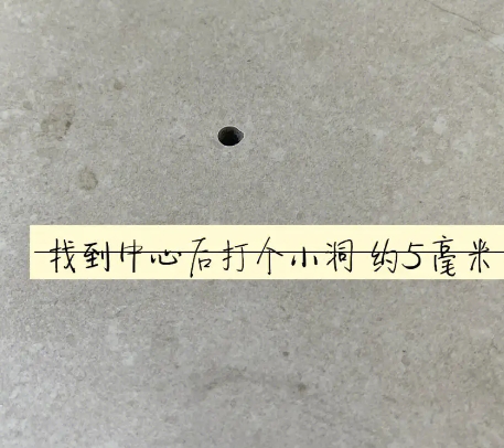 喀什地瓷砖空鼓维修公司专业解答在瓷砖铺贴过程中，如果砂料搅拌不均匀，将会带来以下问题